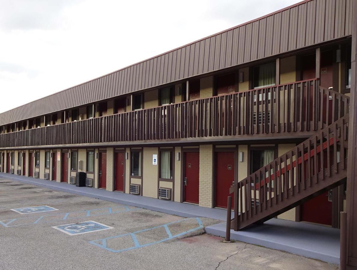 Motel Red Roof - Castleton 2*